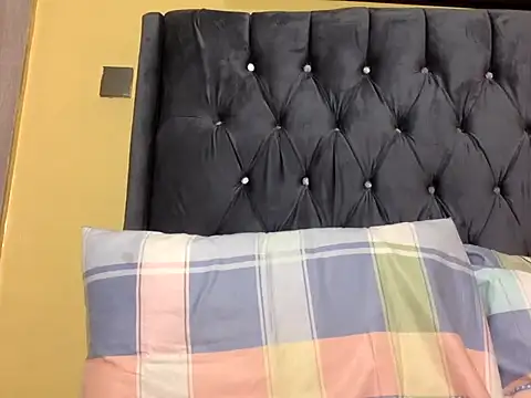 BOOTYBANGER24xx online show from March 5, 2026, 9:39 am