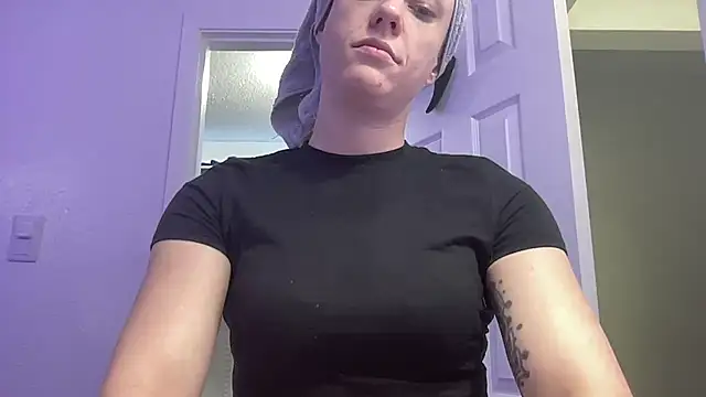 TheDaisyChaos online show from May 25, 2026, 12:10 am