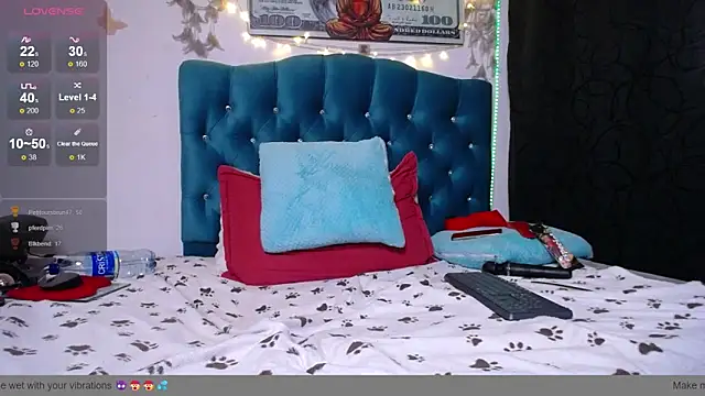 Snapshot of Jessi_Evans chatting on February 13, 2025, 6:05 pm Jessi Evans online show from February 13, 2025, 6:05 pm