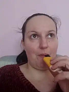 BustyLadyAlma online show from April 19, 2026, 6:47 am