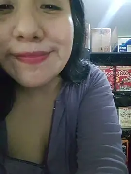 Kalani Engel online show from July 5, 2026, 12:15 am
