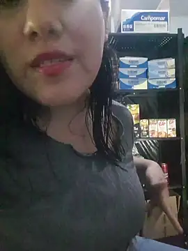 Kalani Engel online show from June 15, 2026, 12:33 am