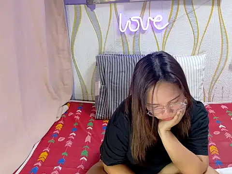 BURBERRY69 online show from March 11, 2026, 2:11 pm