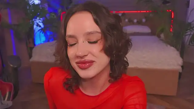 Snapshot of Devilinee chatting on September 12, 2025, 7:08 am Devilinee online show from September 12, 2025, 7:08 am