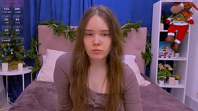 Janie JJ Curvie online show from December 21, 2025, 2:35 am