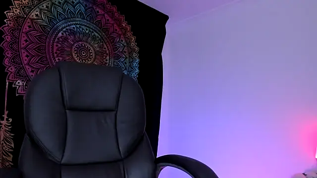 HazelKush online show from February 3, 2025, 10:43 pm