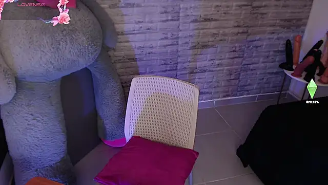 TinnaCobb online show from February 7, 2026, 11:51 am