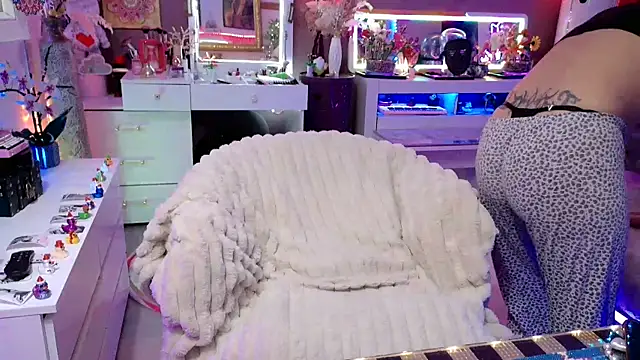 Snapshot of misscectito13 chatting on November 25, 2025, 8:25 am misscectito13 online show from November 25, 2025, 8:25 am