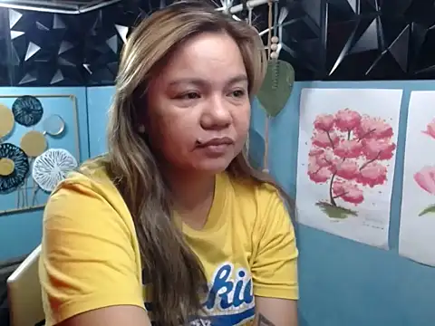 ambersmile online show from December 14, 2025, 9:31 pm