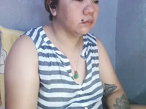 ambersmile online show from April 6, 2026, 11:28 pm