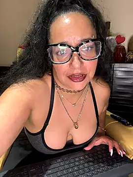 Snapshot of PichyPrettyPussy chatting on November 11, 2025, 7:08 pm PichyPrettyPussy online show from November 11, 2025, 7:08 pm