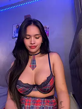 PrettyYoungHugeCockTS online show from February 11, 2026, 5:07 am