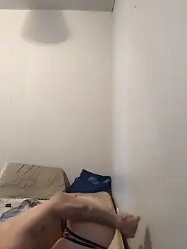 DANPOWDING online show from February 13, 2025, 1:48 pm