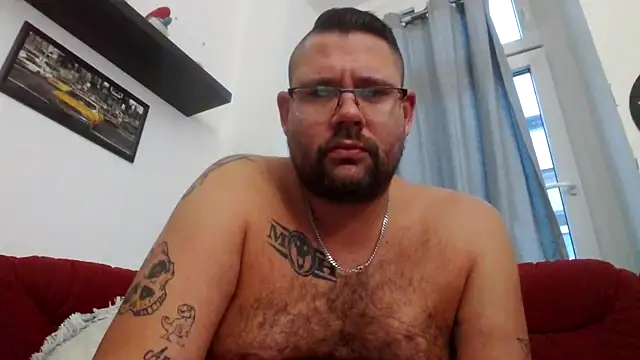 sexykevin17cm online show from November 27, 2025, 3:12 pm