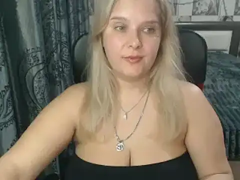 Snapshot of Boolochka chatting on March 8, 2025, 9:08 pm Boolochka online show from March 8, 2025, 9:08 pm