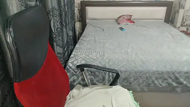 Snapshot of Boolochka chatting on November 8, 2025, 8:23 pm Boolochka online show from November 8, 2025, 8:23 pm