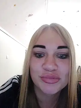 Amy Kissy online show from September 18, 2025, 7:17 pm