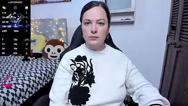 Snapshot of angelaagomez chatting on October 28, 2025, 5:34 pm angelaagomez online show from October 28, 2025, 5:34 pm