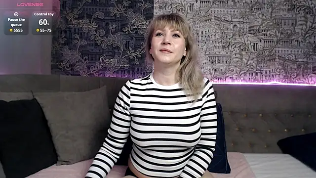 mandy foxxx online show from November 18, 2025, 10:18 am