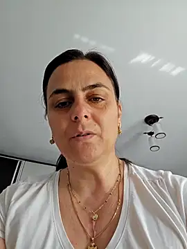 IsabelleCraft online show from April 19, 2026, 8:59 am