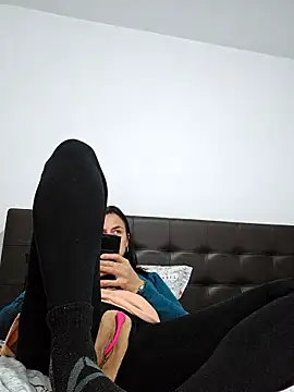 IsabelleCraft online show from October 21, 2025, 8:19 pm