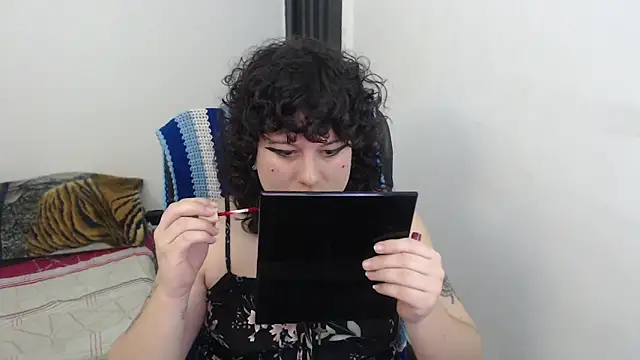 Smoke trip Alicia online show from February 11, 2026, 7:14 pm