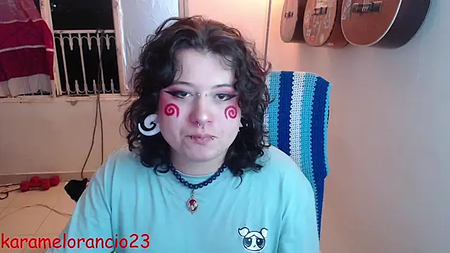 Smoke trip Alicia online show from September 17, 2025, 3:52 am