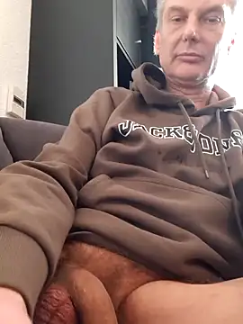 Snapshot of grandcool chatting on February 16, 2025, 3:05 pm grandcool online show from February 16, 2025, 3:05 pm