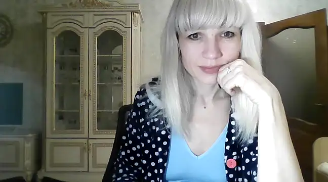 Snapshot of BarbaraKim chatting on December 18, 2024, 2:06 pm BarbaraKim online show from December 18, 2024, 2:06 pm