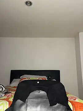 Snapshot of swrennn19 chatting on September 23, 2025, 10:28 pm swrennn19 online show from September 23, 2025, 10:28 pm