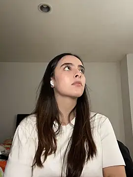 Snapshot of swrennn19 chatting on September 24, 2025, 8:04 pm swrennn19 online show from September 24, 2025, 8:04 pm