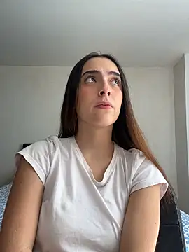 Snapshot of swrennn19 chatting on December 11, 2024, 4:20 pm swrennn19 online show from December 11, 2024, 4:20 pm