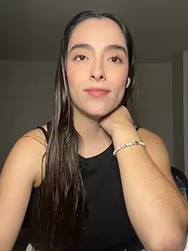 Snapshot of swrennn19 chatting on January 7, 2025, 6:45 pm swrennn19 online show from January 7, 2025, 6:45 pm