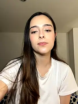 Snapshot of swrennn19 chatting on October 4, 2025, 3:35 pm swrennn19 online show from October 4, 2025, 3:35 pm