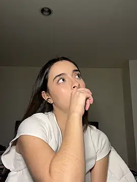 Snapshot of swrennn19 chatting on March 5, 2025, 11:16 pm swrennn19 online show from March 5, 2025, 11:16 pm