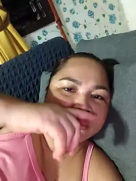 XXLorie 02 online show from March 13, 2026, 2:33 pm