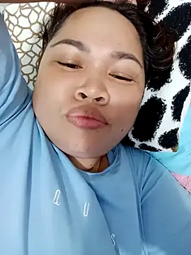 XXLorie 02 online show from December 2, 2025, 8:54 pm