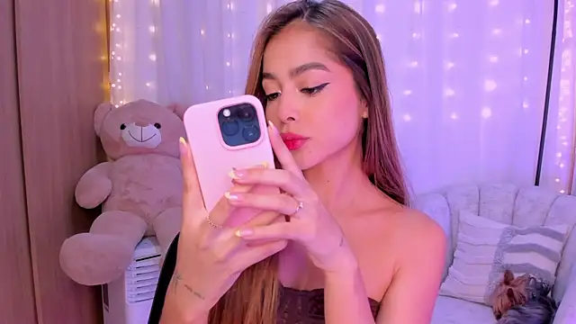 Snapshot of AmyDavis_ chatting on September 10, 2025, 12:20 am AmyDavis online show from September 10, 2025, 12:20 am