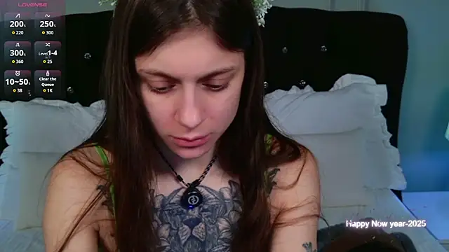 Snapshot of Eille_Elfie chatting on December 4, 2025, 5:06 am Eille Elfie online show from December 4, 2025, 5:06 am