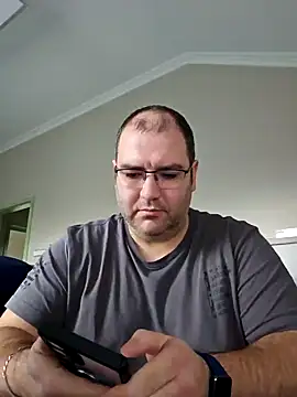 Snapshot of Andrew1900529 chatting on December 12, 2024, 1:17 pm Andrew1900529 online show from December 12, 2024, 1:17 pm