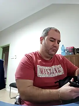 Snapshot of Andrew1900529 chatting on January 30, 2025, 7:39 am Andrew1900529 online show from January 30, 2025, 7:39 am