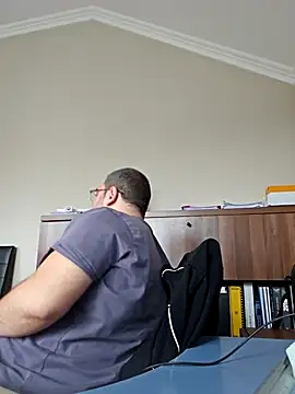 Snapshot of Andrew1900529 chatting on March 10, 2025, 12:49 pm Andrew1900529 online show from March 10, 2025, 12:49 pm