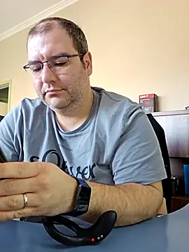 Snapshot of Andrew1900529 chatting on February 20, 2025, 8:17 am Andrew1900529 online show from February 20, 2025, 8:17 am