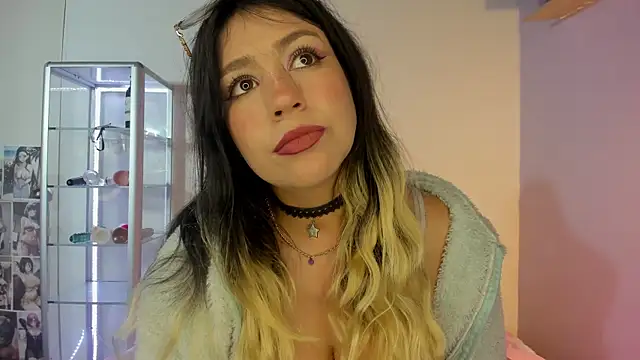 BA BYY online show from November 11, 2025, 8:36 pm