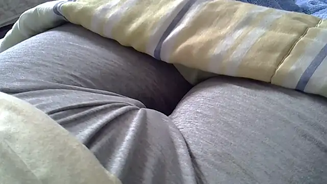 perescam online show from October 25, 2025, 2:39 pm