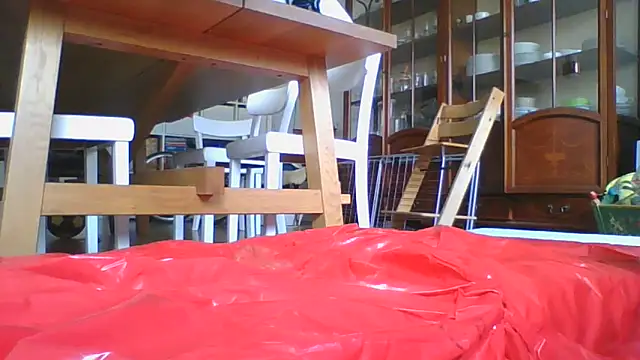 Snapshot of fetishkraut chatting on October 17, 2025, 9:12 am fetishkraut online show from October 17, 2025, 9:12 am