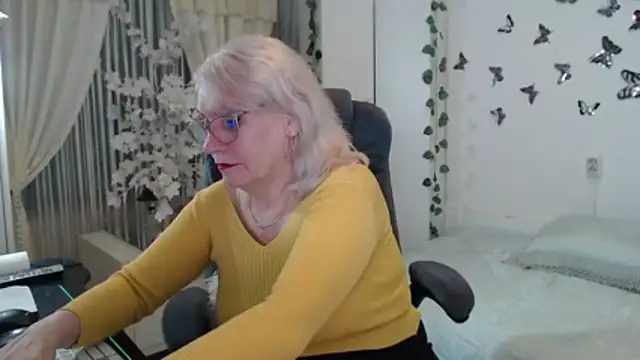 Ghertrude52 online show from March 3, 2026, 4:41 am