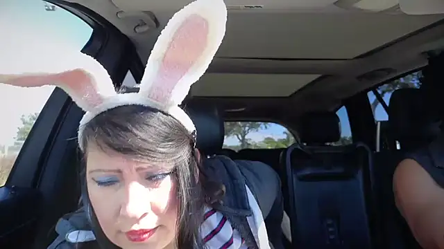 Foglove69 online show from October 31, 2025, 6:15 pm