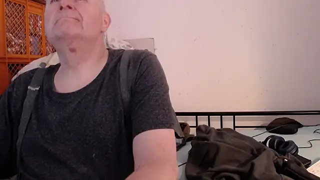 Vandrino online show from April 19, 2026, 6:32 pm