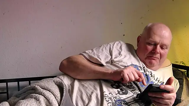 Vandrino online show from March 8, 2025, 7:31 pm